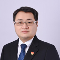 李伟